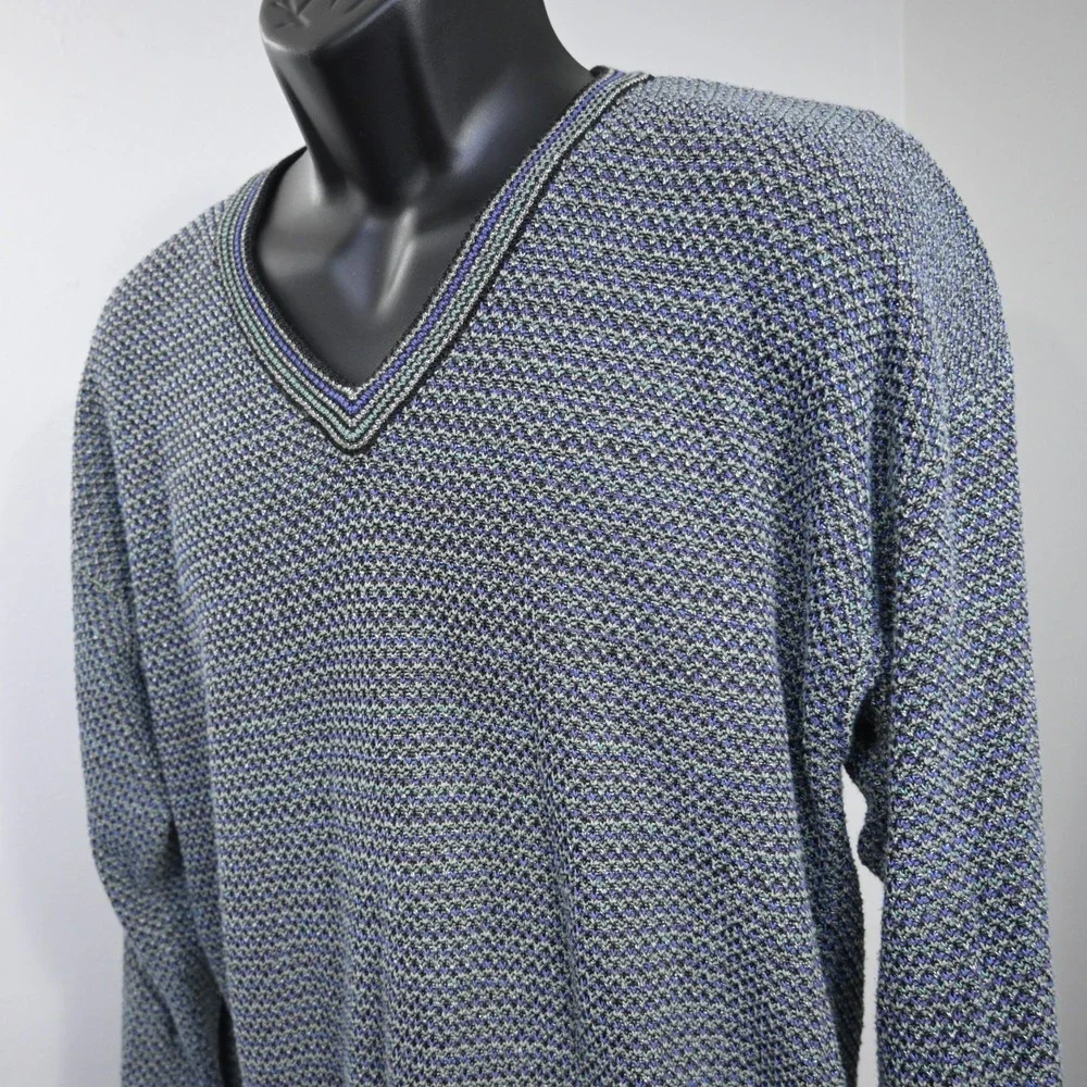 VTG Tricots St Raphael Knitted V Neck Sweater Rayon Nylon USA MADE Mens Large